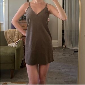 Aritzia / Wilfred Free Vivienne dress